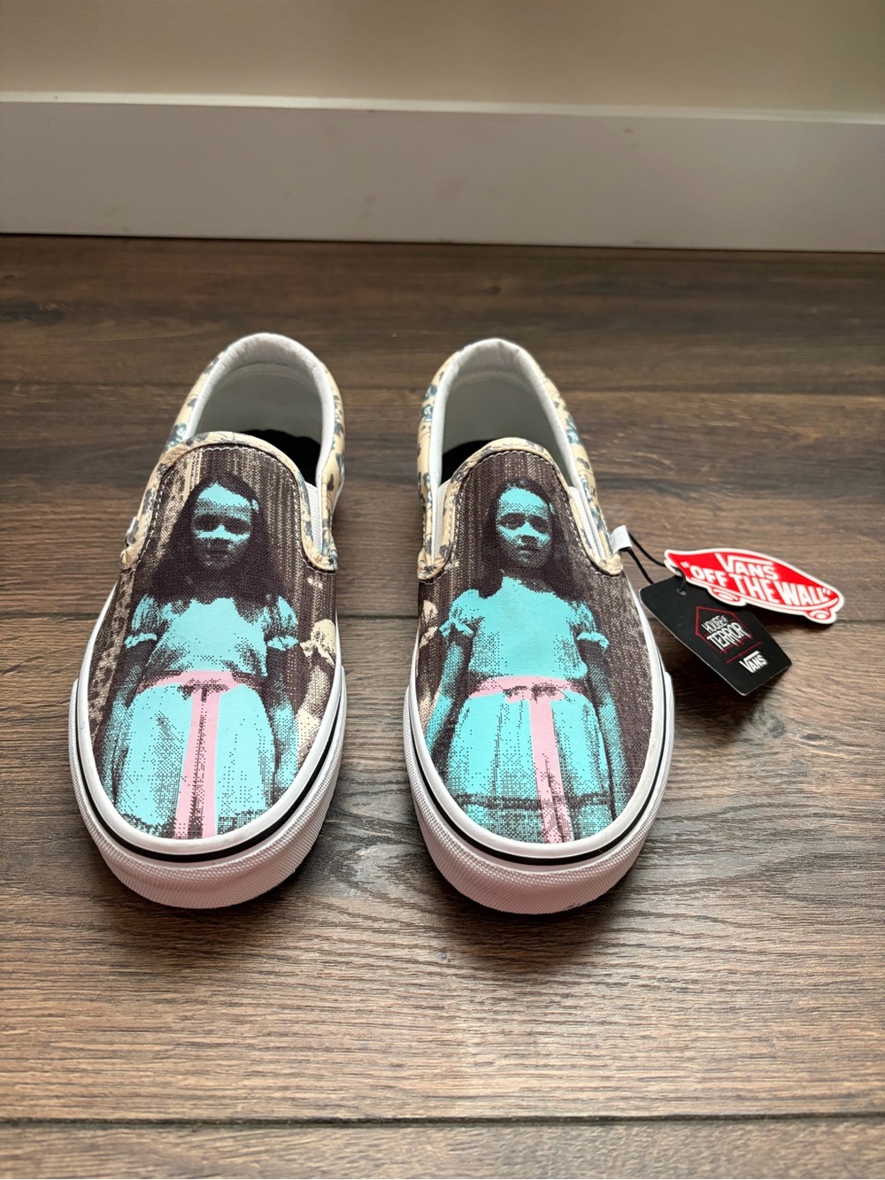 Vans X House Of Terror 'The Shining' Twins Slip On Women’s 7 Horror Shoe - Picture 3 of 7
